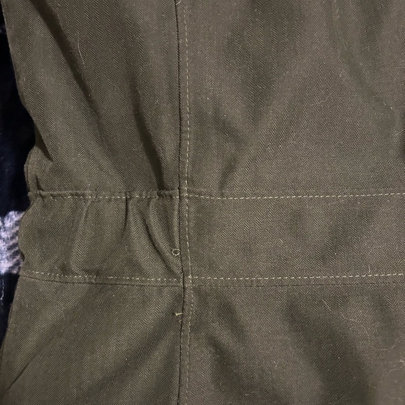 The North Face Jacket with Hood. - Picture 14 of 14